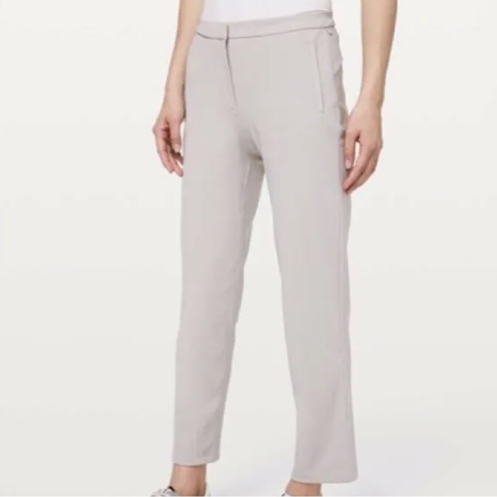 Lululemon On the Move Pant 28” NWT